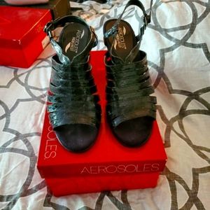 Black strappy aerosoles